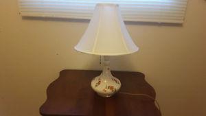 Vintage table and lamp!!