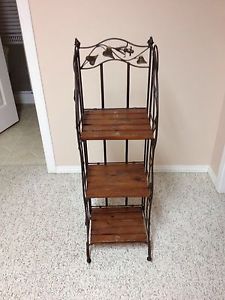 Wanted: Plant stand