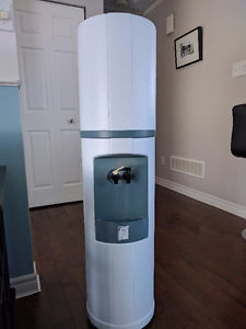 Water Cooler with Cover