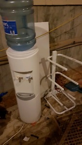 Water cooler and bottle rack