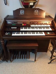 Yamaha Organ DK40 in Mint shape Original Owner Free