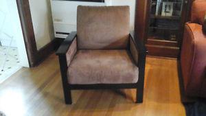 arts and crafts contemporary chair very comfortable
