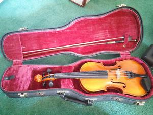 1/4 size violin