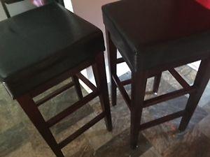 2 30" bar stools