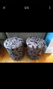 2 matching foot stools 40$ for the set