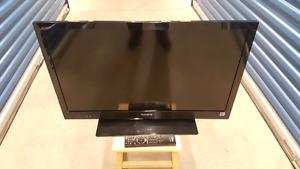 32 inch Sony Bravia LCD HD TV, black