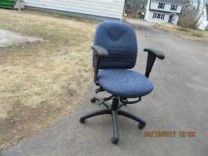 AWESOME DEAL'S ON OFFICE CHAIR'S $ EACH