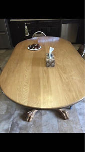 Beautiful Oak Dining Room Table