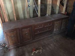 DINING ROOM CABINET W/HUTCH