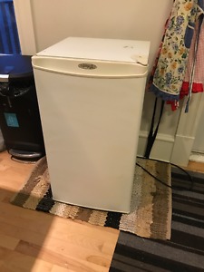 Danby Minifridge, 2yrs of use, pick up only