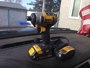 Dewalt 20W MAX with battery and charger