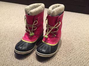 Girls pink SOREL snow boots used a couple of times