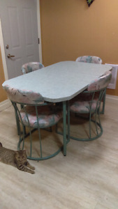 Kitchen table and 4 chairs MOVING SALE