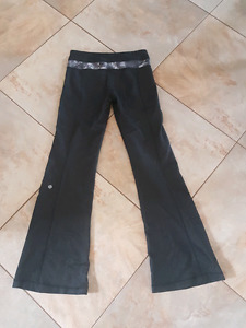 Lululemon pants size 4