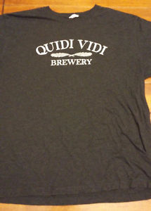 Mens XL Quidi Vidi Brewery Beer T-Shirt