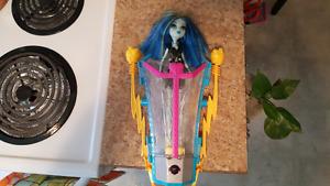 Monster High Frankie Stein Freaky Fusion Recharge with Doll