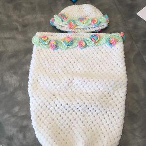 New Born - 3. Months. Crochet Baby Bunting Bag & Bonnet