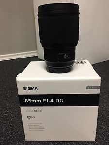 Selling my Sigma 85mm 1.4 art lens
