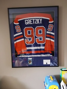 Signed Gretzky jersey framed
