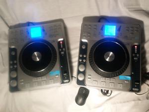 Two Stanton C314 CD/MP3 DJ turntables