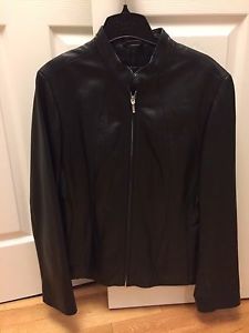 WOMEN'S LEATHER JACKET (SIZE 10)