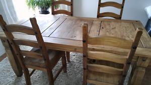 Wanted: Santa Fe style solid wood dining table and 4 chairs