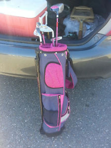 Woman's Golf Bag and Clubs............