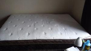 Wonderful double bed for sale!