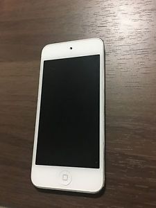 iPod Touch 32Gb (Grey/White)