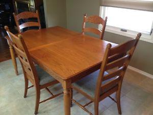 oak dining table and 4 chairs