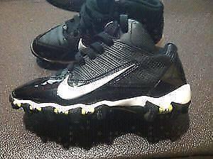size 4 youth nike football cleats