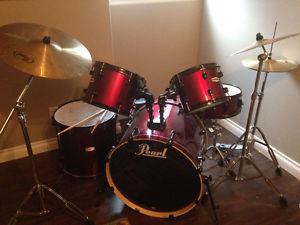 9 piece plus stool Pearl Forum Series drum set