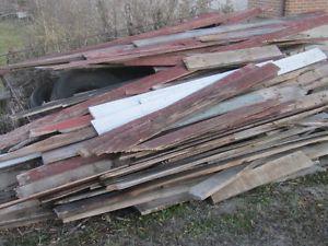BUNCH OF OLD BARN & SHIP LAP WOOD PLANKS $2 PER FOOT