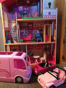 Barbie House and vehicles