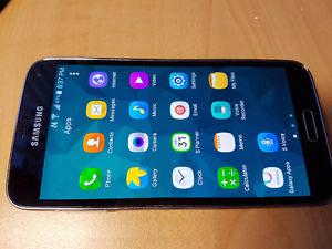 Blue Samsung Galaxy S5 16gb unlocked like new