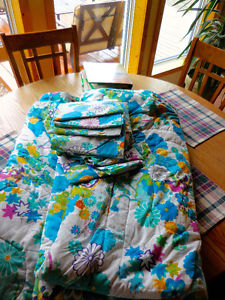 Double Bedsheet Set
