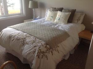 ESTATE SALE 54"double bed,box spring & mattress like new