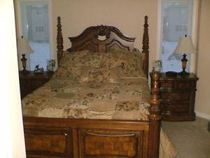 Elegant 7-piece solid wood bedroom suite