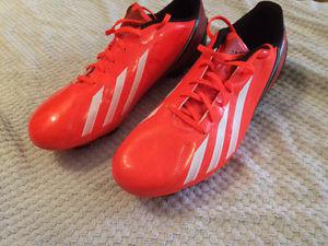 Excellent condition adidas soccer cleats