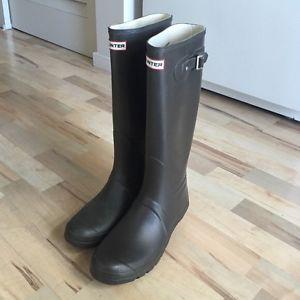 Hunter boots AND socks-size 9