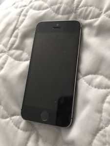 IPhone 5S Black locked to Bell Virgin