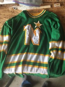 Minnesota North Stars Curt Giles Jersey