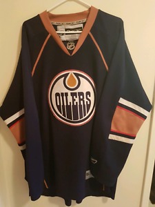 Oilers jersey $35 xxl fits like a xl, no name