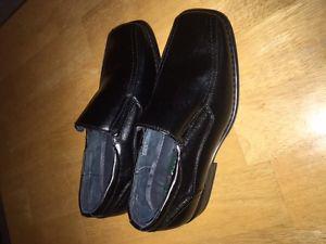 Size 3 boys leather shoes never worn