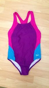Speedo swimsuit (girls) size 