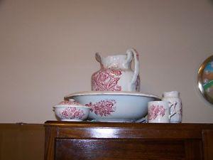 Vintage Basin/pitcher set and chamber pot