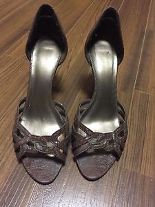 Wanted: Size 7 brown sandals