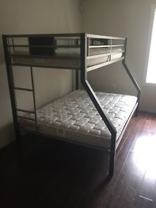 bunk bed / twin over double