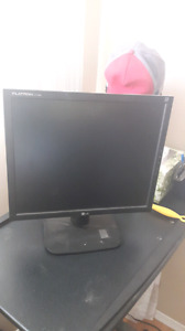 15" VGA Monitor Cable included