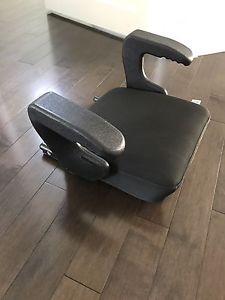 3 Clek Ozzi booster seats for sale